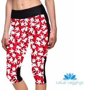 NWT Disney Mickey legging capris